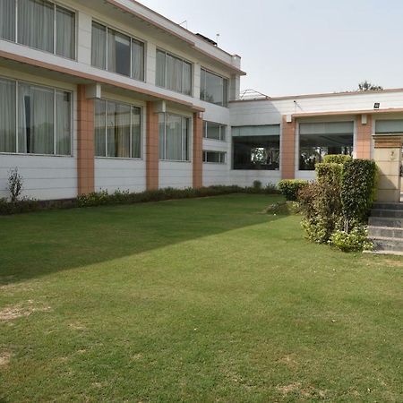 Opulent By Udman Chhattarpur New Delhi Exterior photo