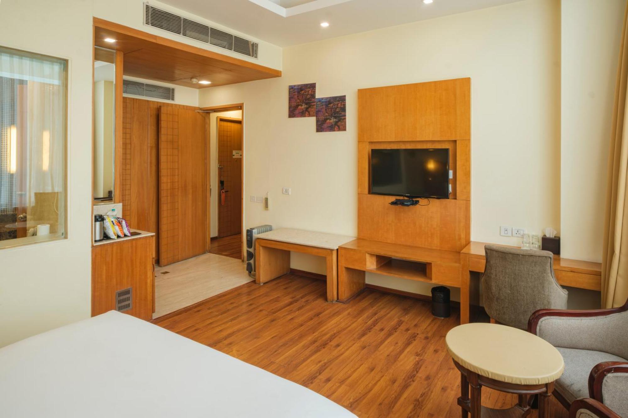 Opulent By Udman Chhattarpur New Delhi Exterior photo