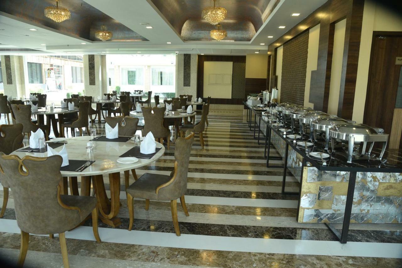 Opulent By Udman Chhattarpur New Delhi Exterior photo